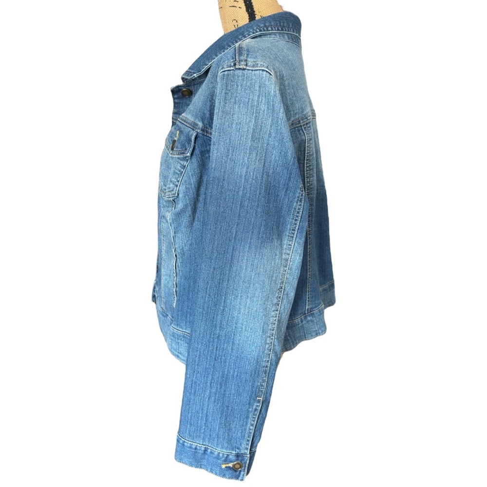 Faded Glory Women’s Button Front Medium/Dark Wash Blue Denim Jean Jacket Size 1X - Picture 6 of 10